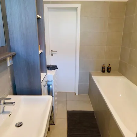 Paradise-ac&balcony Apartman *